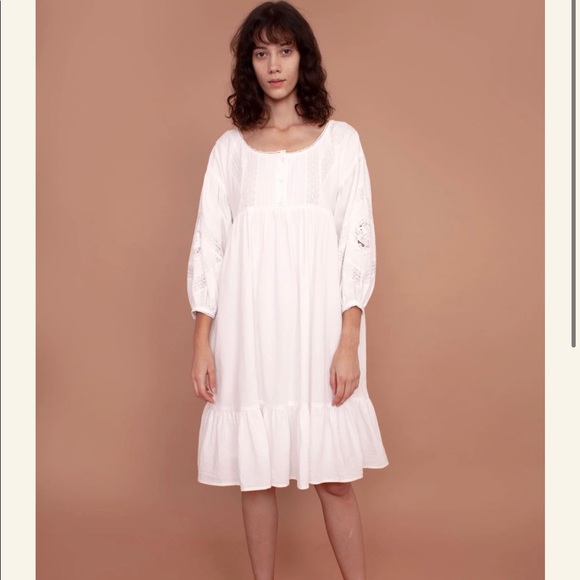 Meadows Dresses & Skirts - NWT Meadows ARTEMISIA DRESS WHITE OS